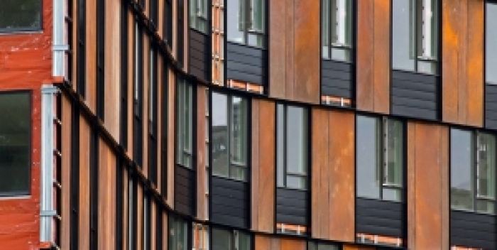 Administradora de condomínio tem direito a 13 salário?