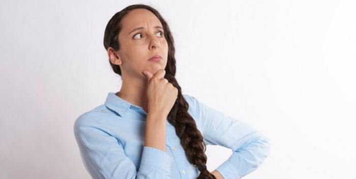 Condomínio do DF multa moradores por enfeites de Natal pendurados na janela: ´altera estética´